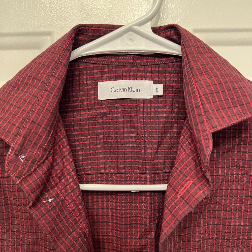 Long sleeve dress shirt for boys.